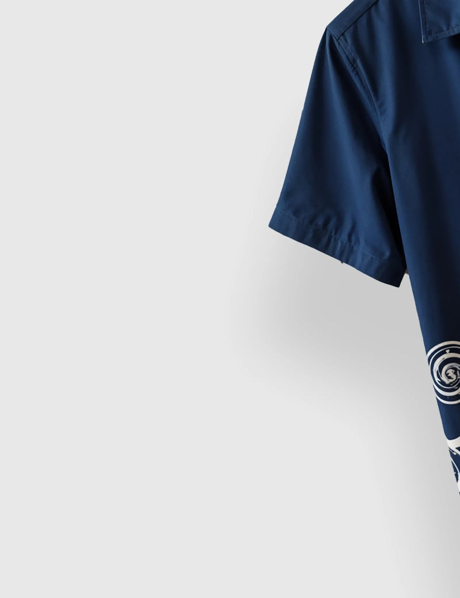 BLUE GEOMETRY MEN'S HALF SLEEVES PRINTED SHIRT